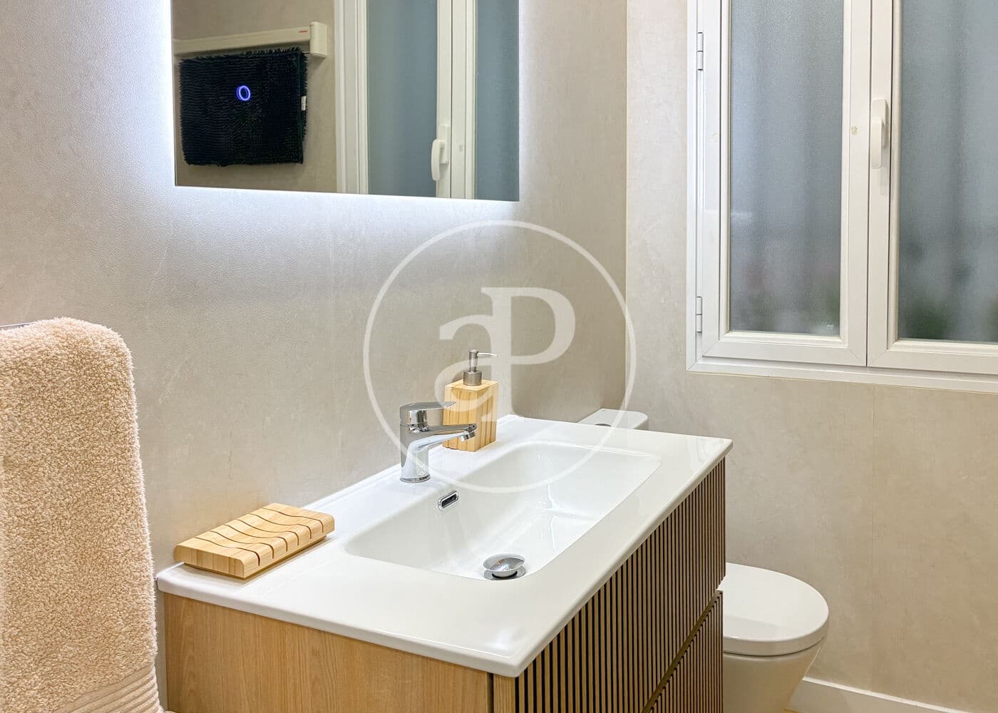 2 bedroom Apartment for rent in Madrid city - € 1,850 (Ref: 9555846)