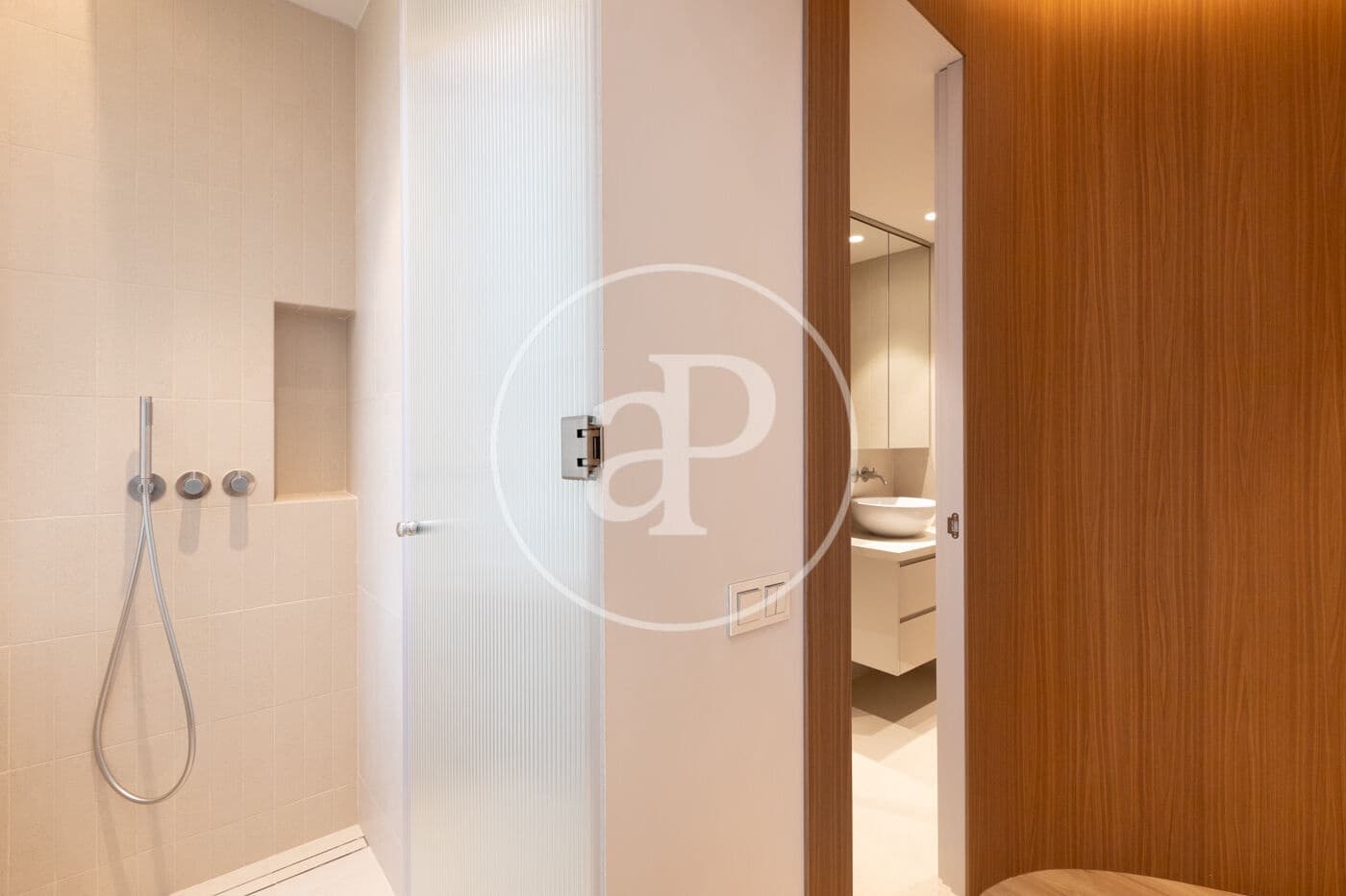 Apartamento de 3 habitaciones en Madrid ciudad en alquiler - 4.500 € (Ref: 9555850)