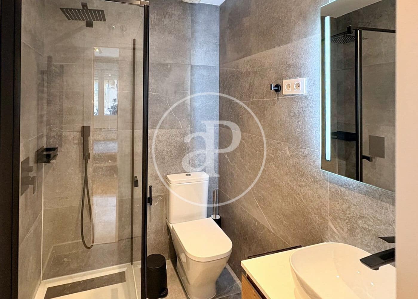 2 makuuhuone Huoneisto myytävänä paikassa Madrid kaupunki - 658 000 € (Ref: 9561806)