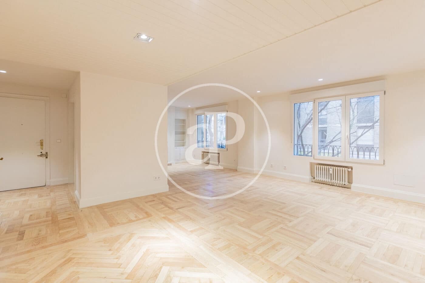 5 soveværelse Lejlighed til leje i Madrid by - € 5.800 (Ref: 9561807)