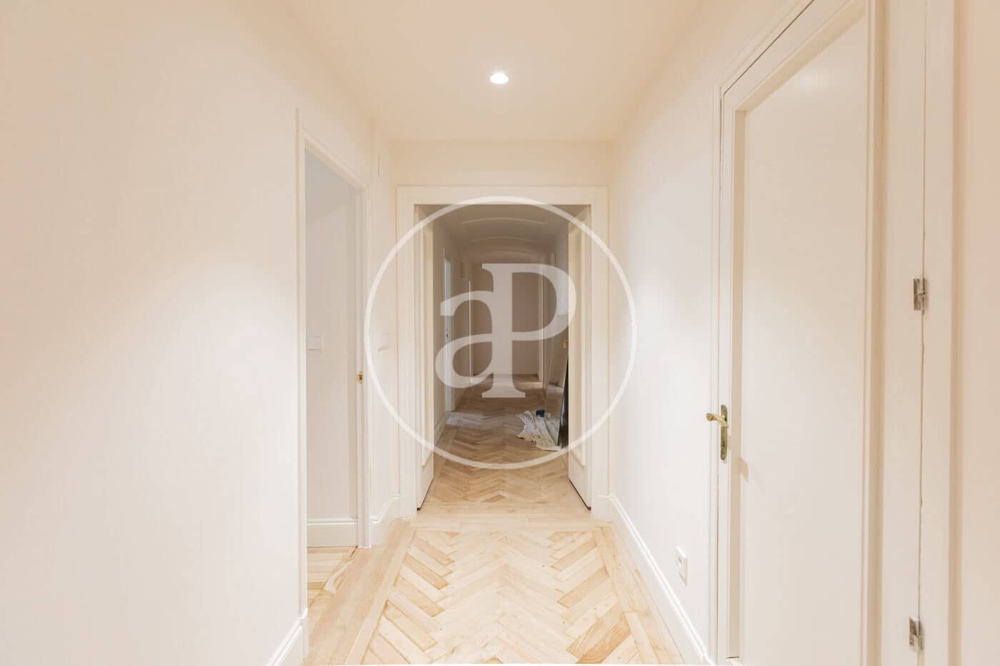 5 soveværelse Lejlighed til leje i Madrid by - € 5.800 (Ref: 9561807)