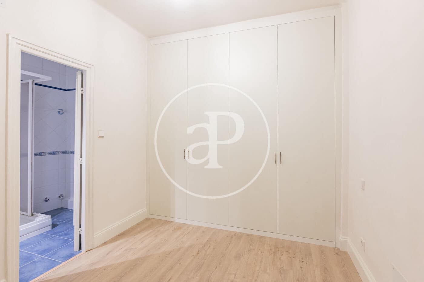 5 soveværelse Lejlighed til leje i Madrid by - € 5.800 (Ref: 9561807)