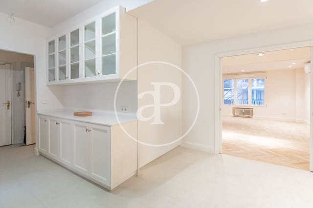 5 soveværelse Lejlighed til leje i El Viso, Madrid by - € 5.800 (Ref: 9561807)