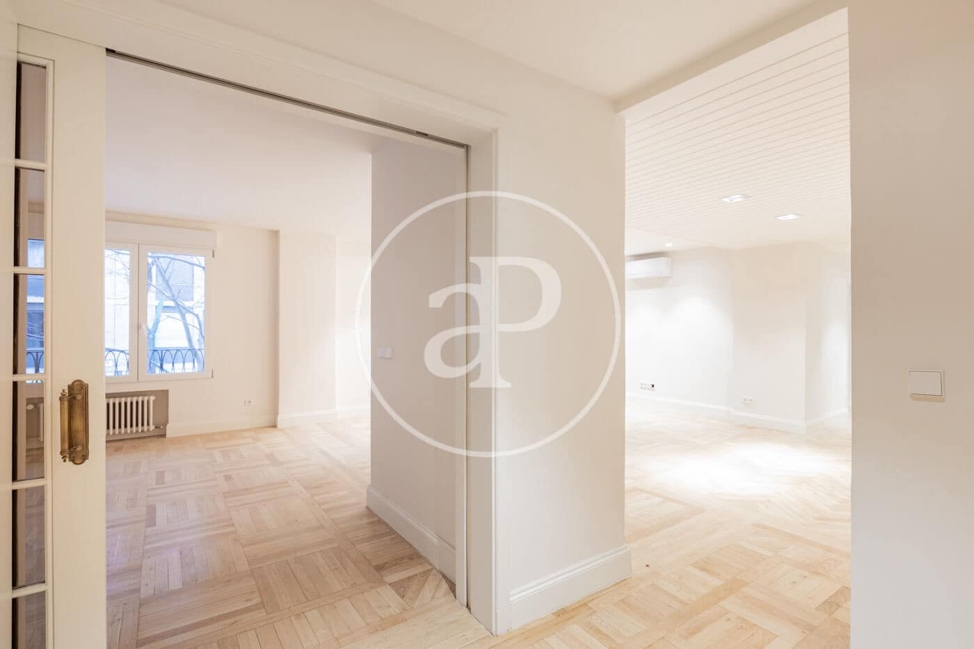 5 soveværelse Lejlighed til leje i Madrid by - € 5.800 (Ref: 9561807)