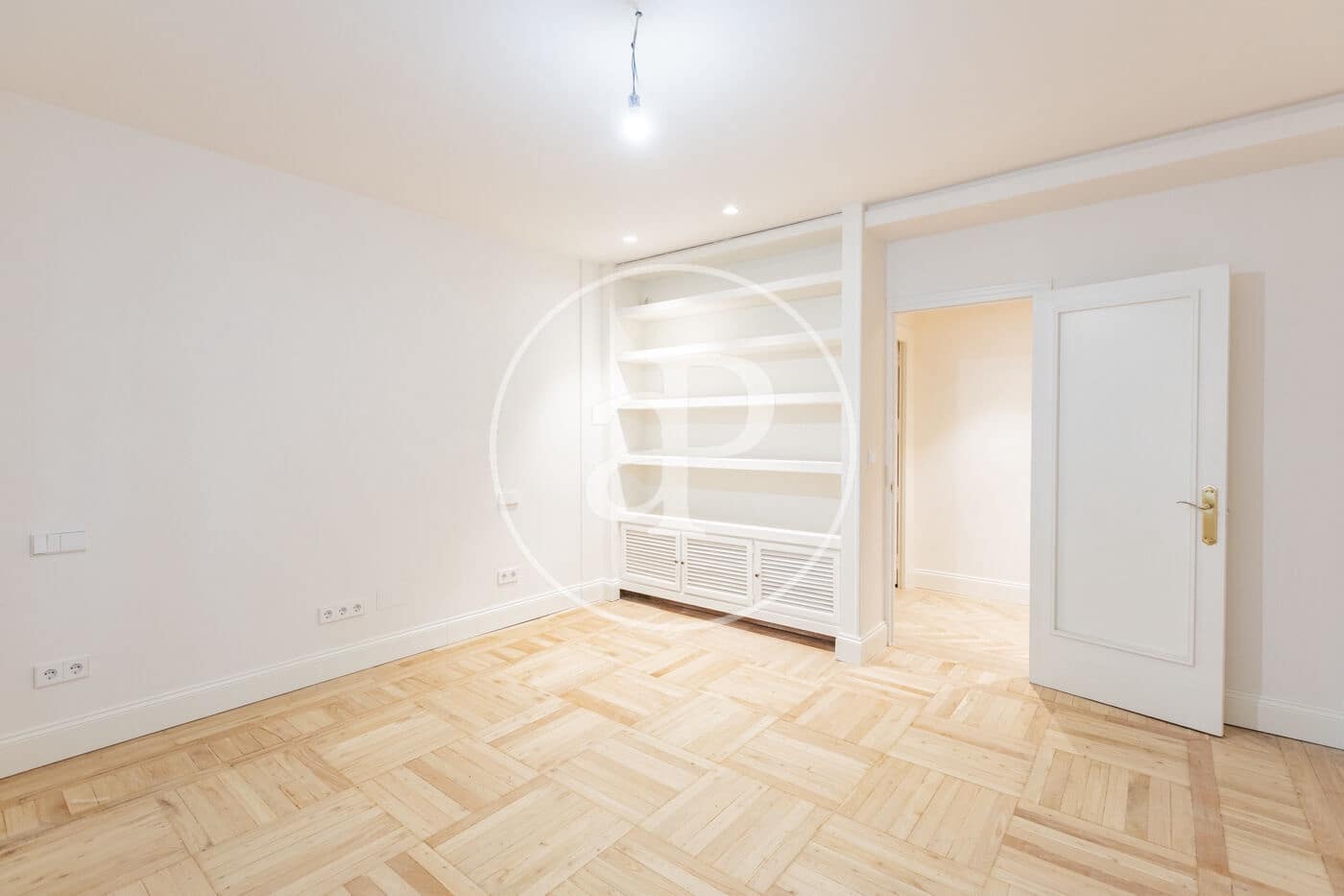 5 soveværelse Lejlighed til leje i Madrid by - € 5.800 (Ref: 9561807)