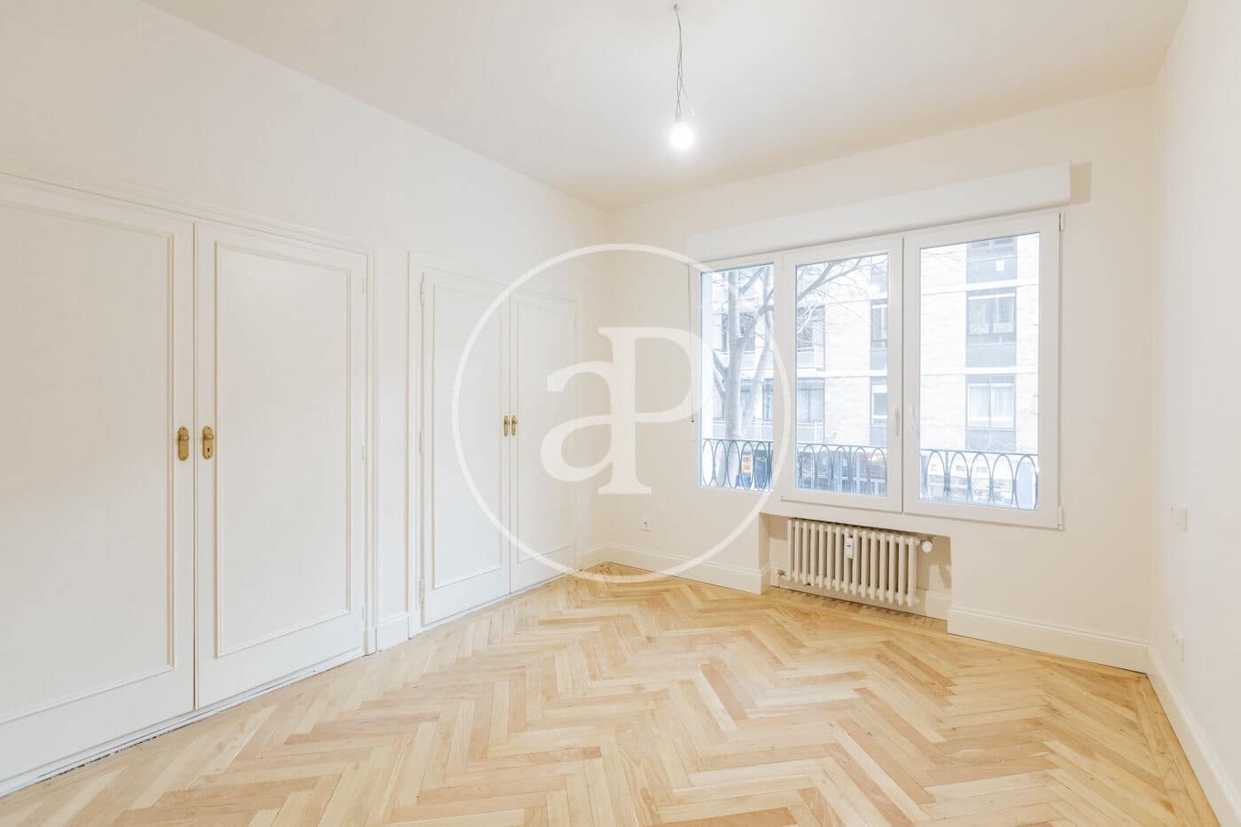 5 soveværelse Lejlighed til leje i Madrid by - € 5.800 (Ref: 9561807)