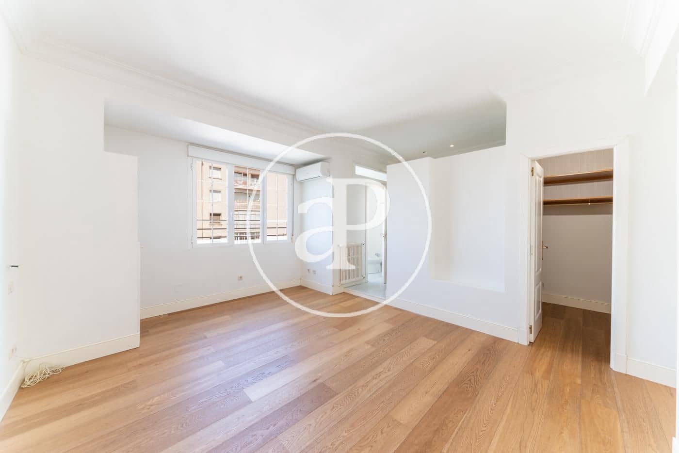 3 soveværelse Lejlighed til leje i Madrid by - € 3.900 (Ref: 9565254)