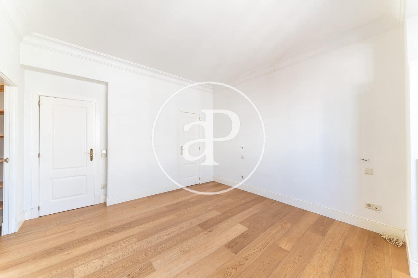 3 soveværelse Lejlighed til leje i Madrid by - € 3.900 (Ref: 9565254)