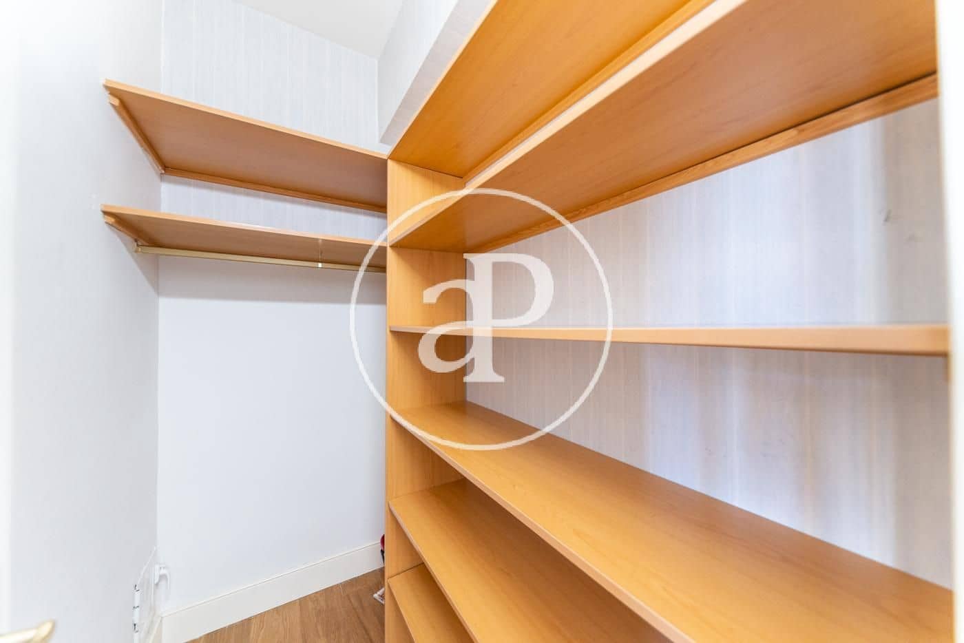 3 soveværelse Lejlighed til leje i Madrid by - € 3.900 (Ref: 9565254)