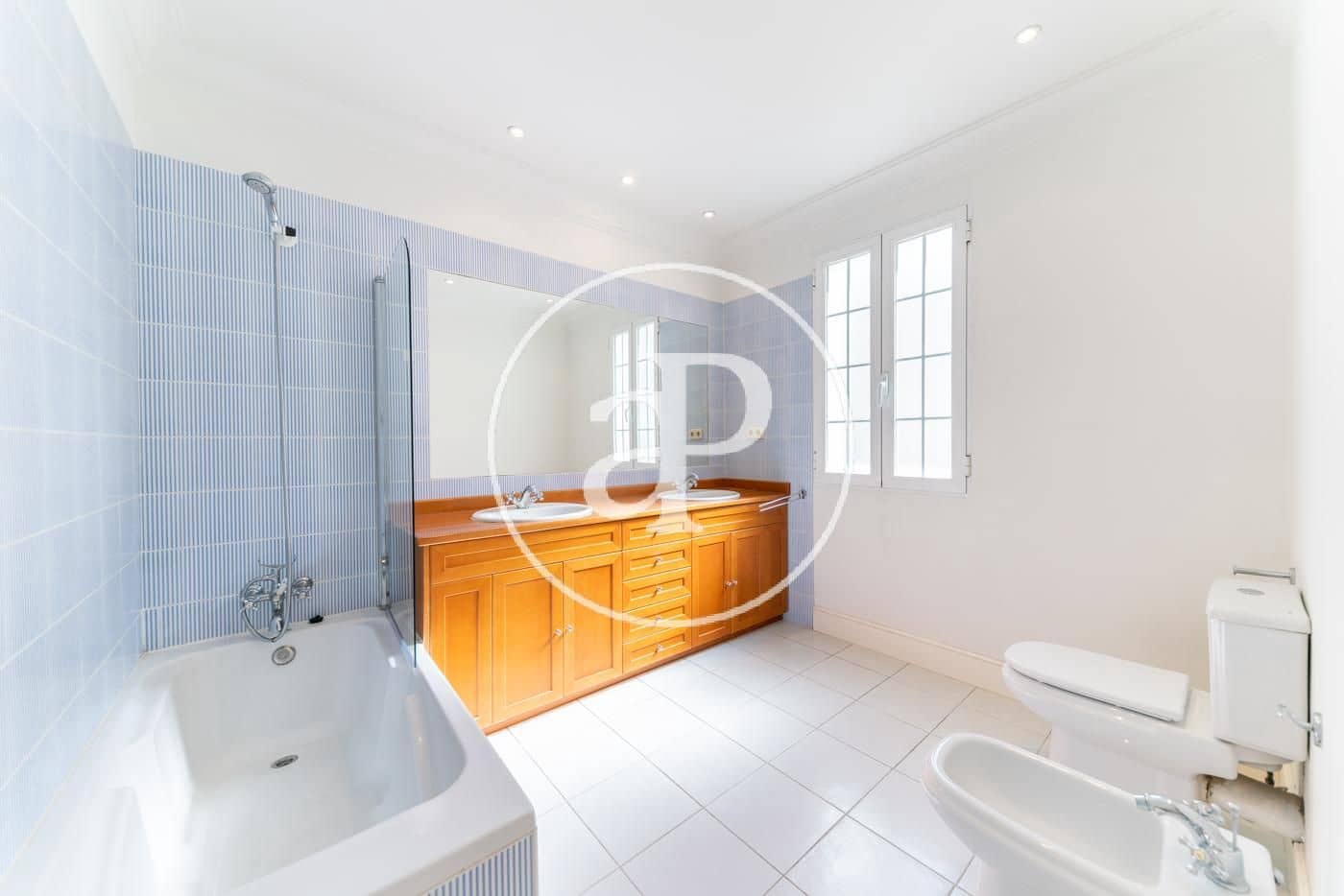 3 soveværelse Lejlighed til leje i Madrid by - € 3.900 (Ref: 9565254)