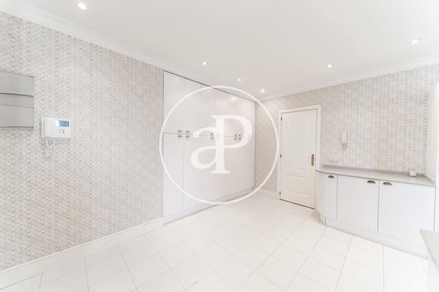 3 soveværelse Lejlighed til leje i Hispanoamérica, Madrid by - € 3.900 (Ref: 9565254)