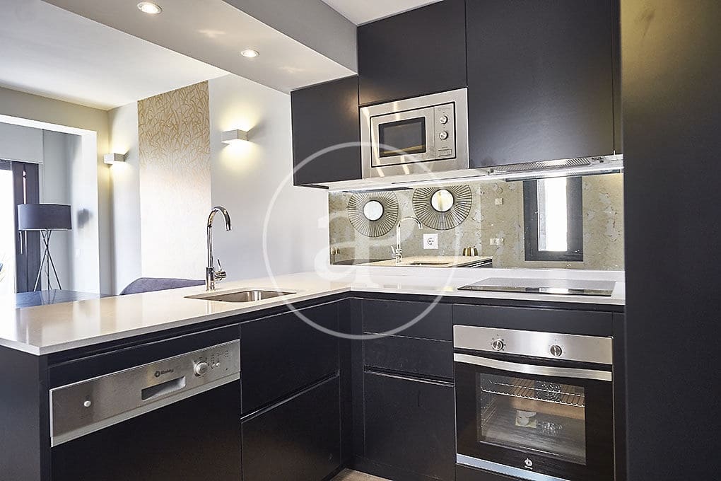 2 soveværelse Lejlighed til leje i Madrid by - € 2.550 (Ref: 9565255)