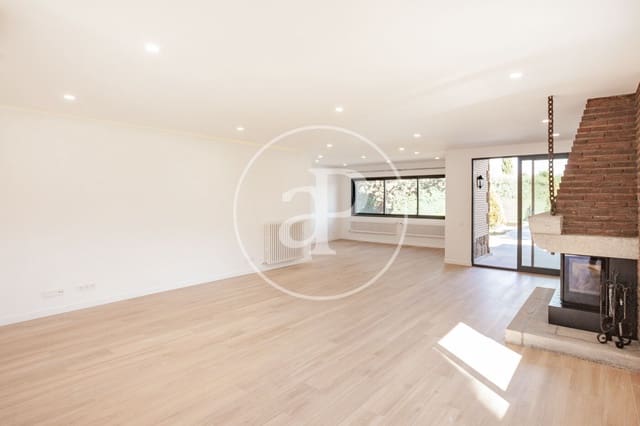 5 bedroom Villa for rent in Fuente del Fresno, San Sebastián de los Reyes with pool - € 6,500 (Ref: 9565256)