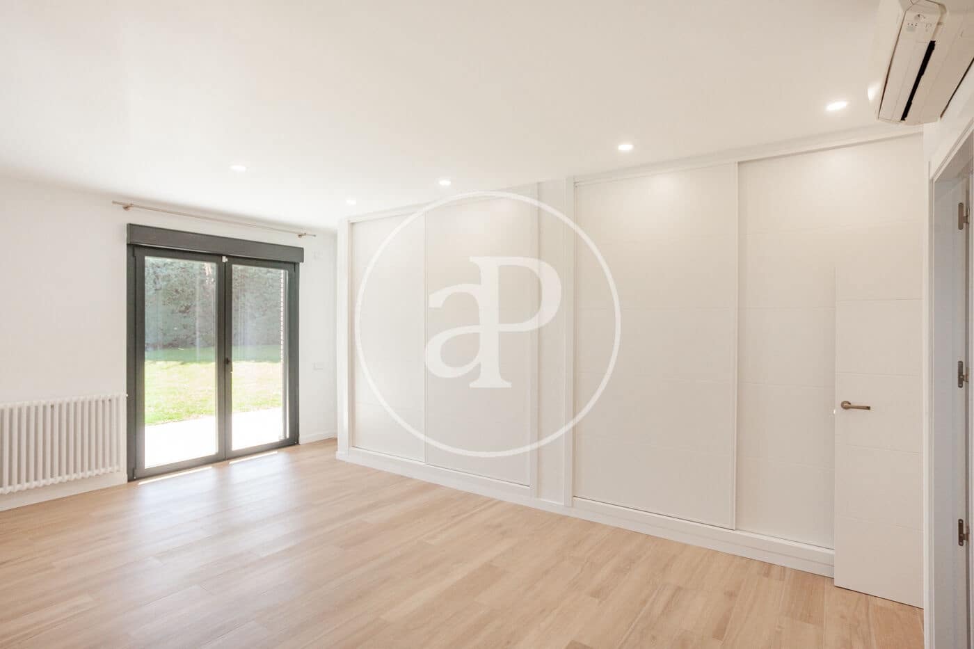 5 bedroom Villa for rent in San Sebastian de los Reyes with pool - € 6,500 (Ref: 9565256)