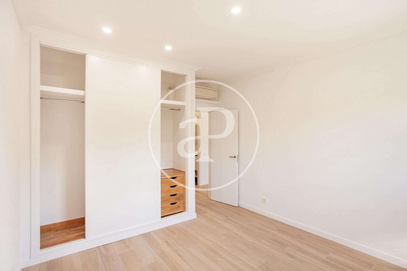 5 bedroom Villa for rent in San Sebastian de los Reyes with pool - € 6,500 (Ref: 9565256)