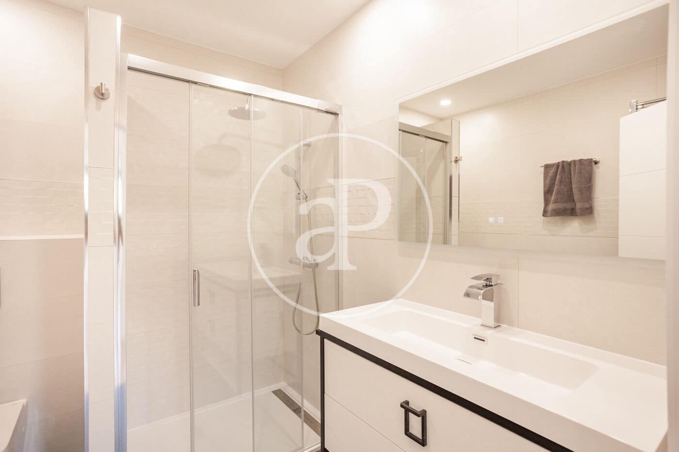 5 bedroom Villa for rent in San Sebastian de los Reyes with pool - € 6,500 (Ref: 9565256)