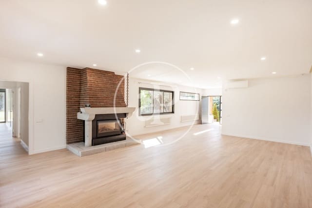 5 bedroom Villa for rent in Fuente del Fresno, San Sebastián de los Reyes with pool - € 6,500 (Ref: 9565256)