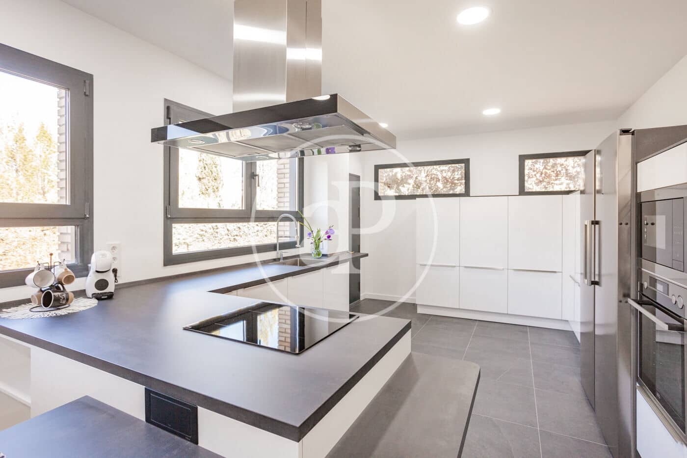 5 bedroom Villa for rent in San Sebastian de los Reyes with pool - € 6,500 (Ref: 9565256)