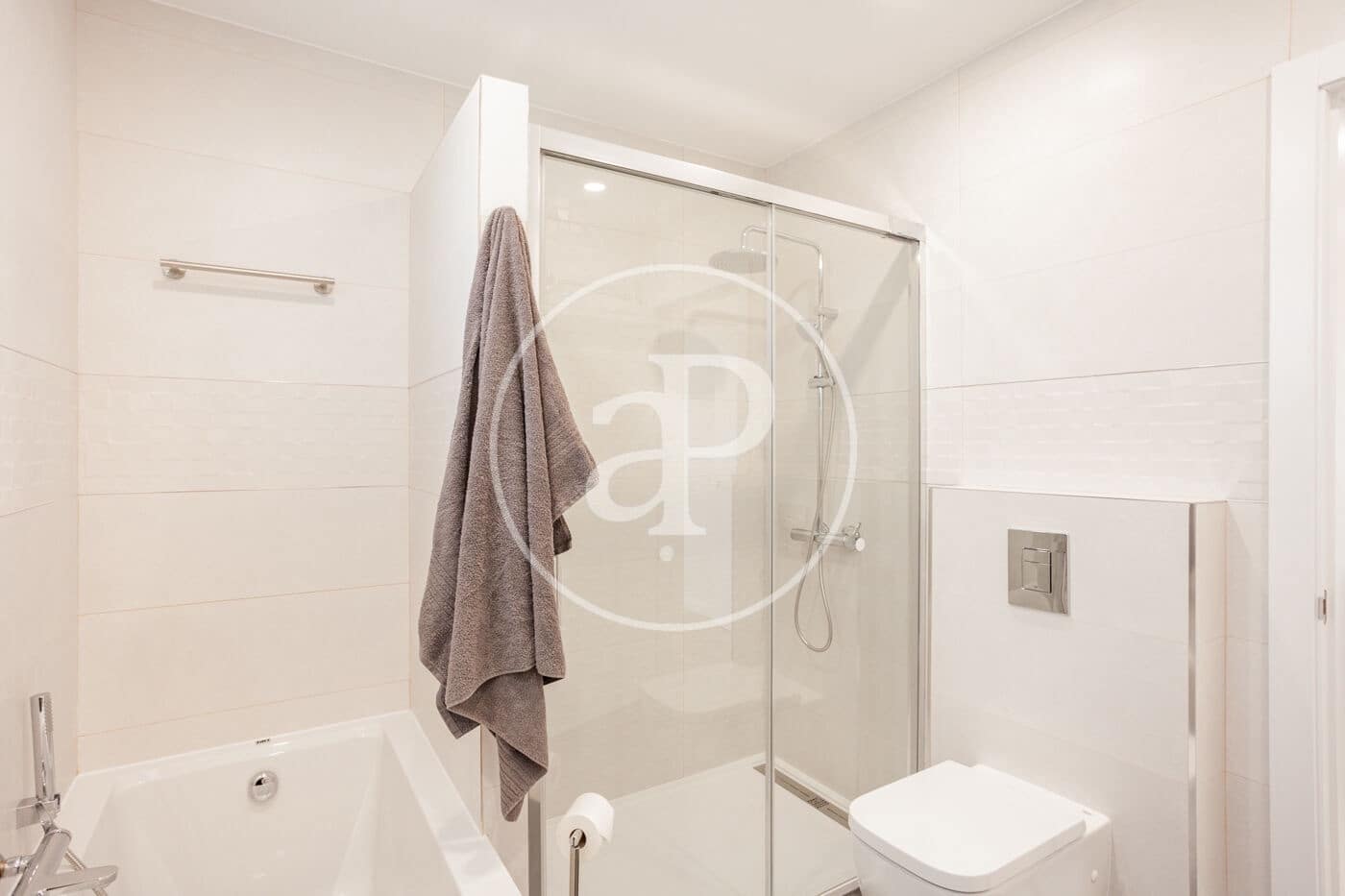 5 bedroom Villa for rent in San Sebastian de los Reyes with pool - € 6,500 (Ref: 9565256)