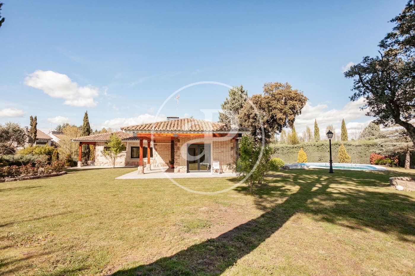 5 bedroom Villa for rent in San Sebastian de los Reyes with pool - € 6,500 (Ref: 9565256)