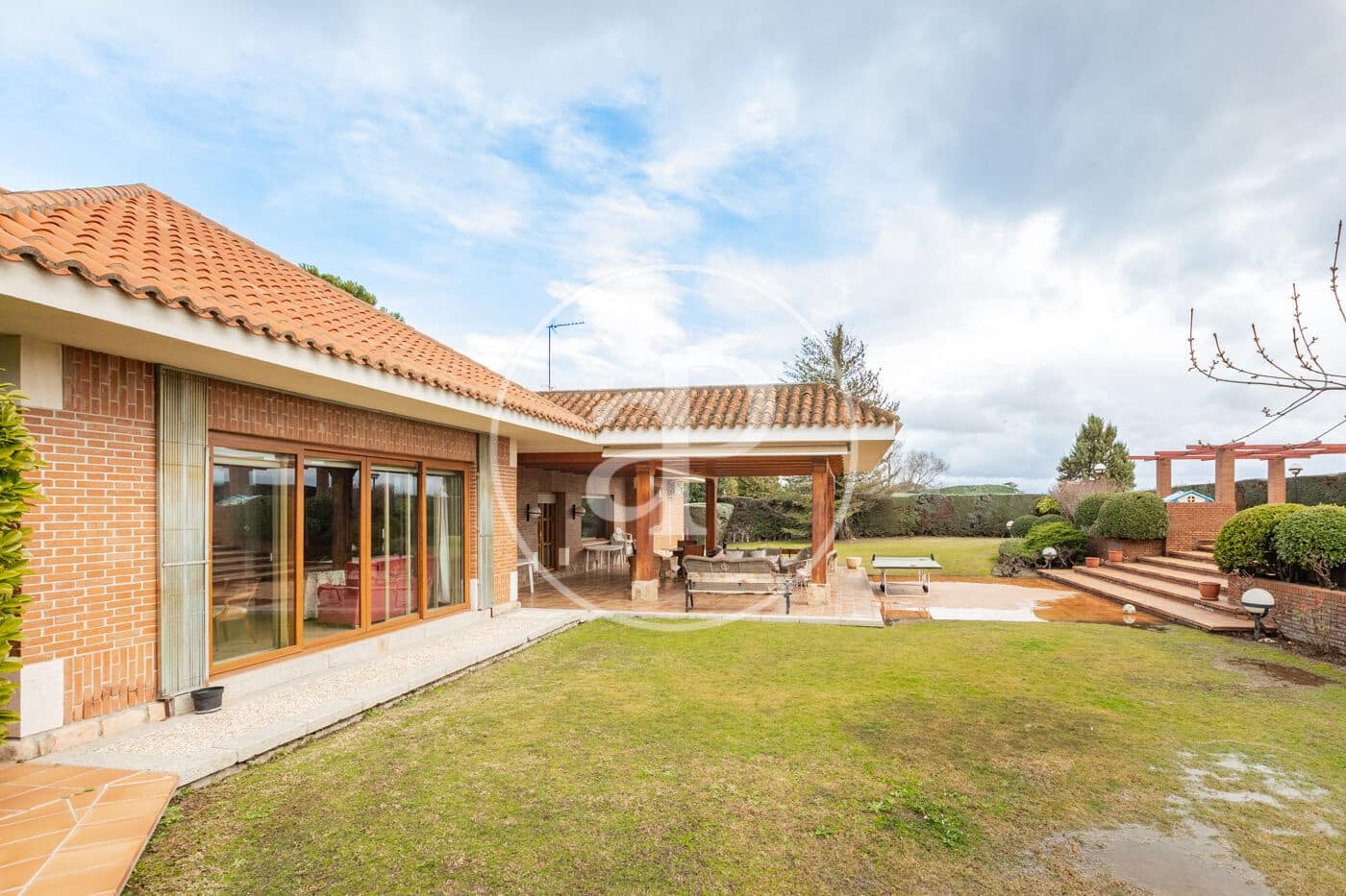 8 Zimmer Villa zu verkaufen in San Sebastian de los Reyes mit Pool - 1.790.000 € (Ref: 9568670)