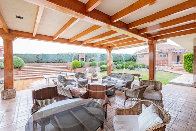 8 Zimmer Villa zu verkaufen in Fuente del Fresno, San Sebastián de los Reyes mit Pool - 1.790.000 € (Ref: 9568670)