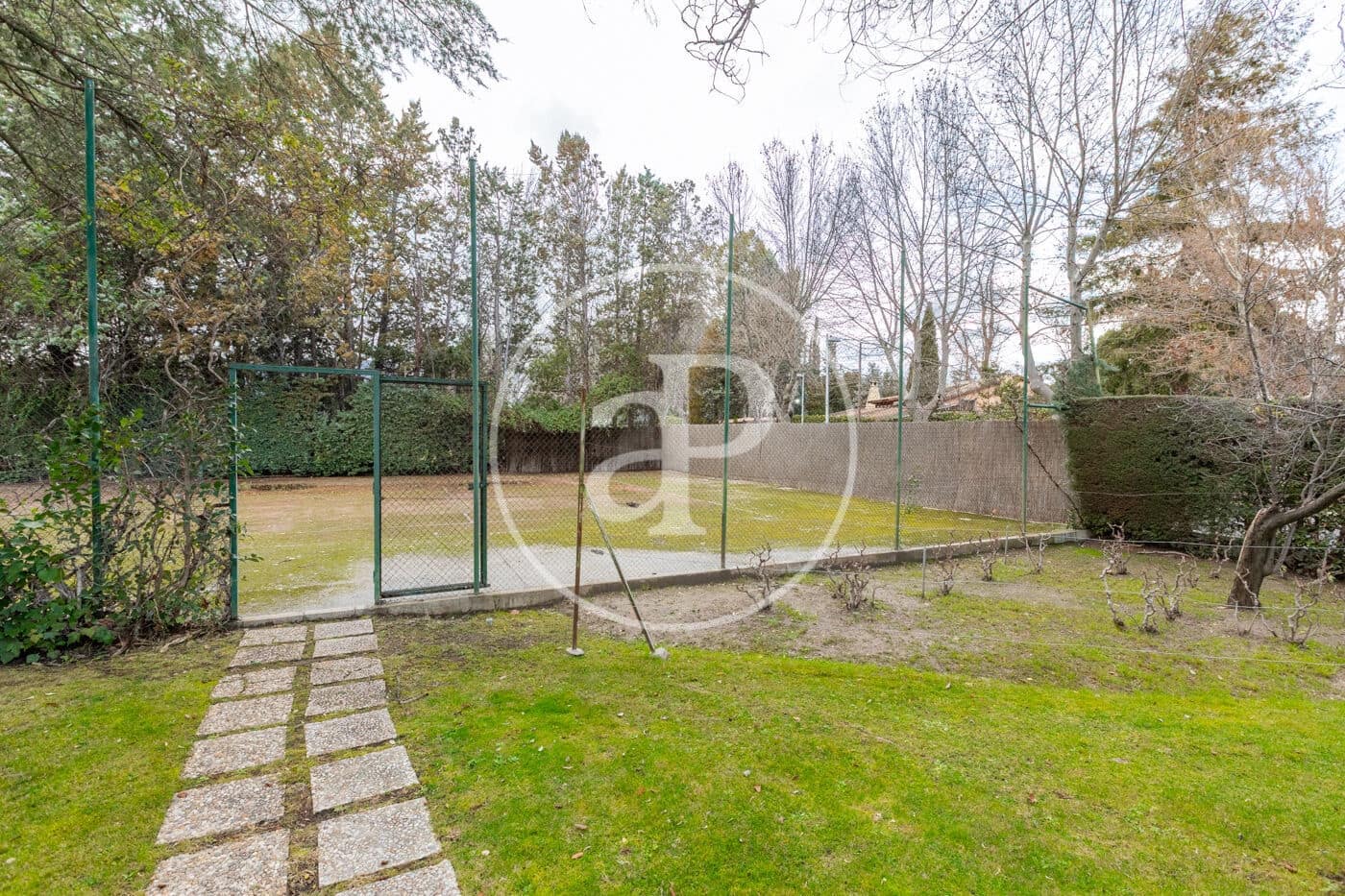 8 Zimmer Villa zu verkaufen in San Sebastian de los Reyes mit Pool - 1.790.000 € (Ref: 9568670)