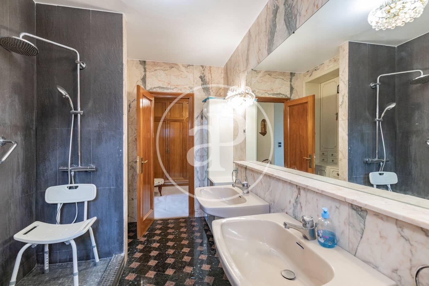 8 Zimmer Villa zu verkaufen in San Sebastian de los Reyes mit Pool - 1.790.000 € (Ref: 9568670)