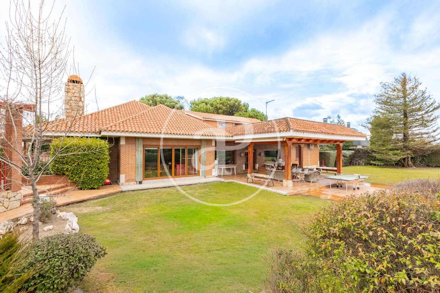 8 Zimmer Villa zu verkaufen in San Sebastian de los Reyes mit Pool - 1.790.000 € (Ref: 9568670)