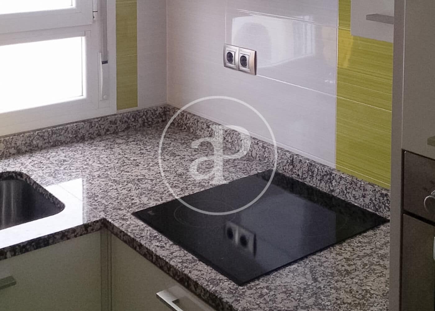 1 soveværelse Lejlighed til leje i Madrid by - € 1.800 (Ref: 9568673)