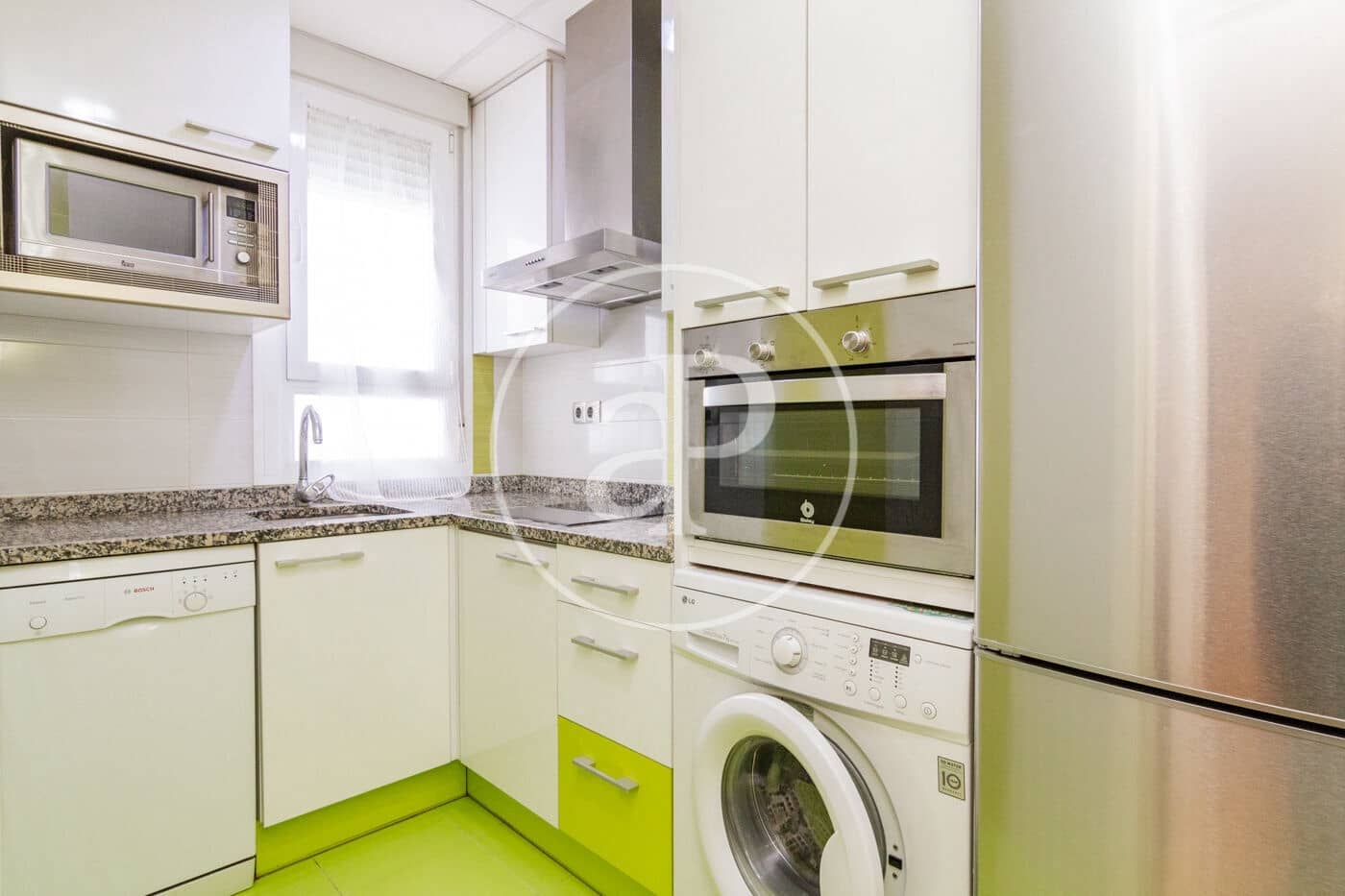 1 soveværelse Lejlighed til leje i Madrid by - € 1.800 (Ref: 9568673)