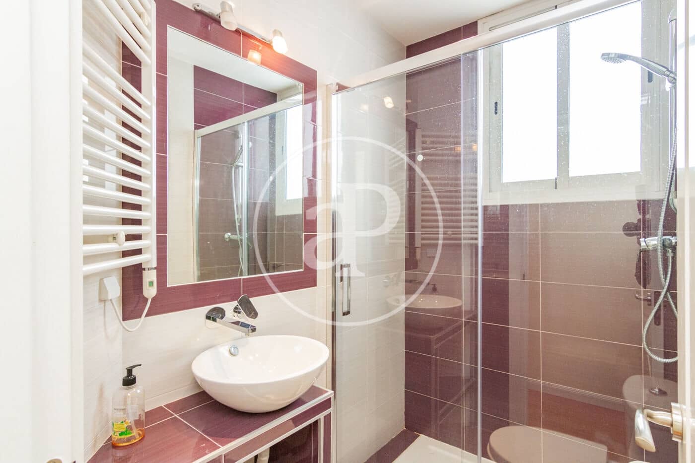 1 soveværelse Lejlighed til leje i Madrid by - € 1.800 (Ref: 9568673)