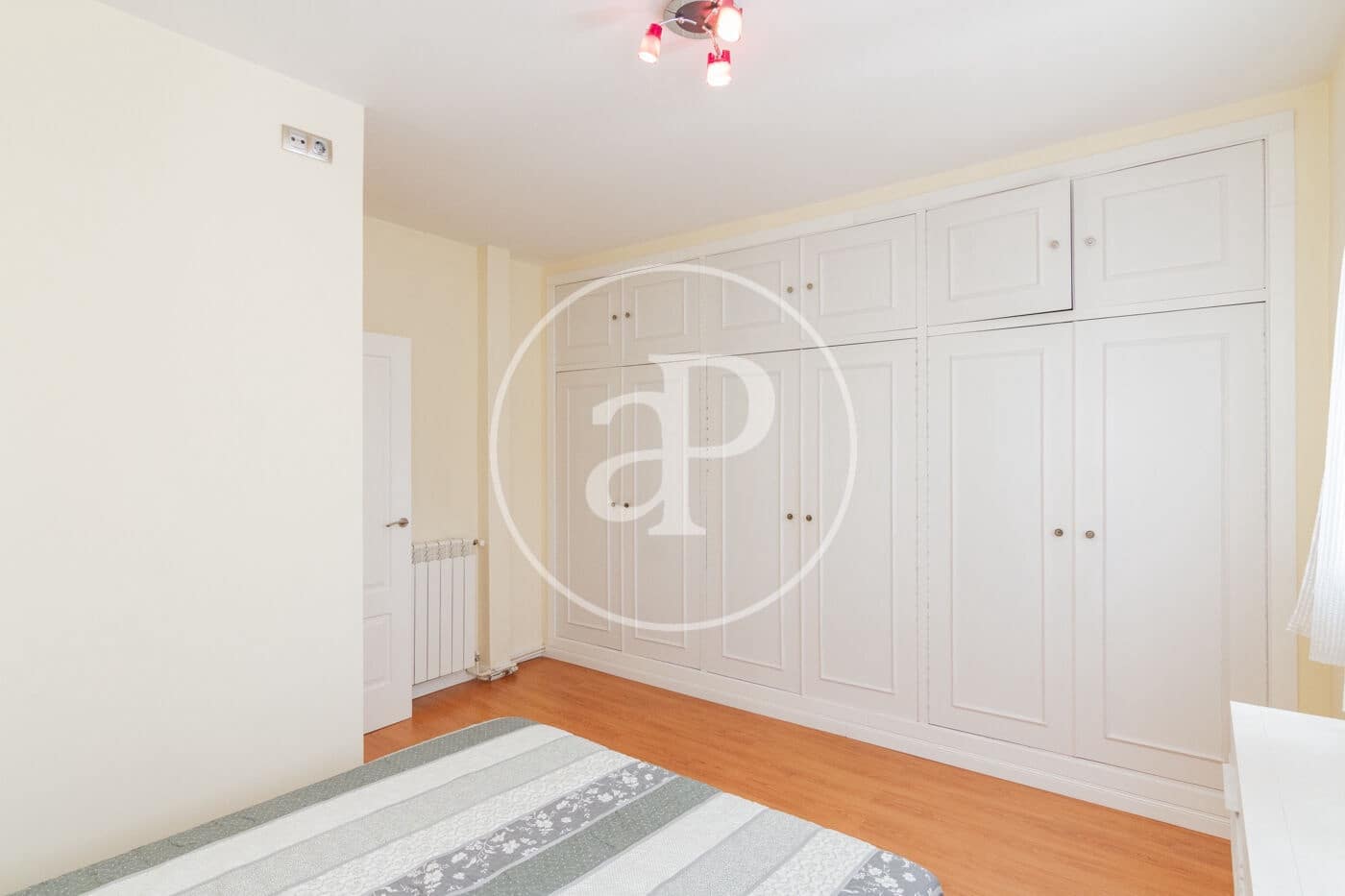 1 soveværelse Lejlighed til leje i Madrid by - € 1.800 (Ref: 9568673)