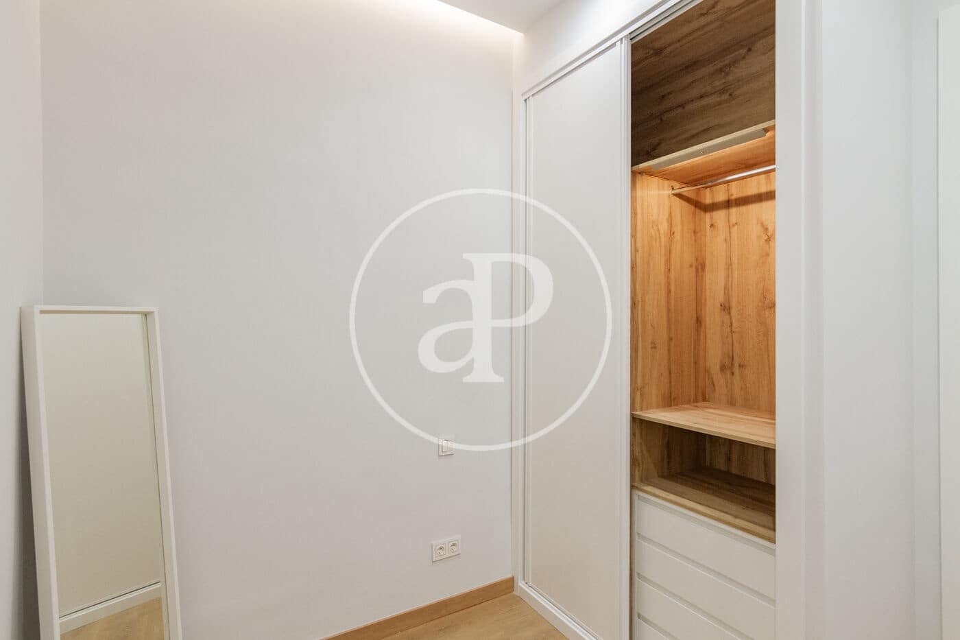 Apartamento de 2 habitaciones en Madrid ciudad en venta - 1.050.000 € (Ref: 9568675)