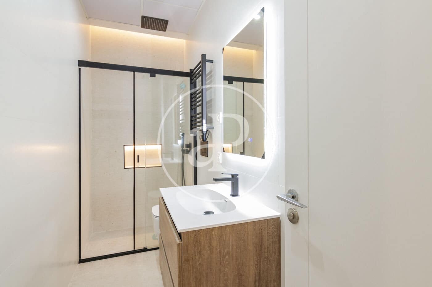 Apartamento de 2 habitaciones en Madrid ciudad en venta - 1.050.000 € (Ref: 9568675)