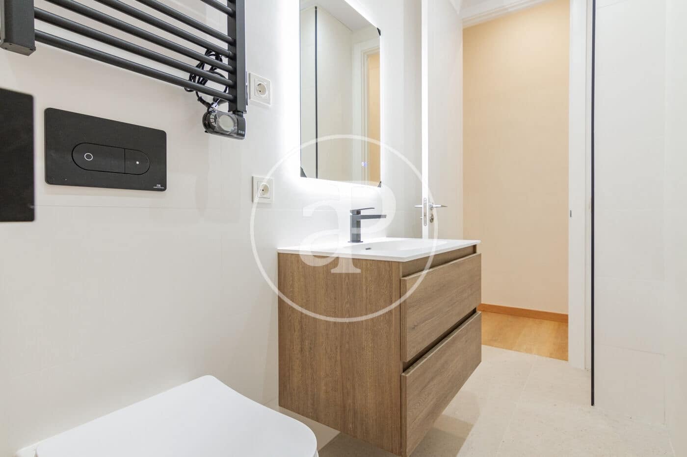 Apartamento de 2 habitaciones en Madrid ciudad en venta - 1.050.000 € (Ref: 9568675)