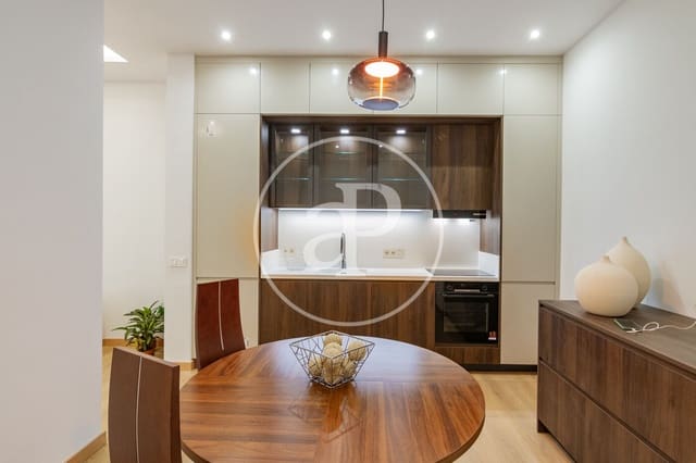 2 soveværelse Lejlighed til salg i Universidad, Madrid by - € 1.070.000 (Ref: 9568675)