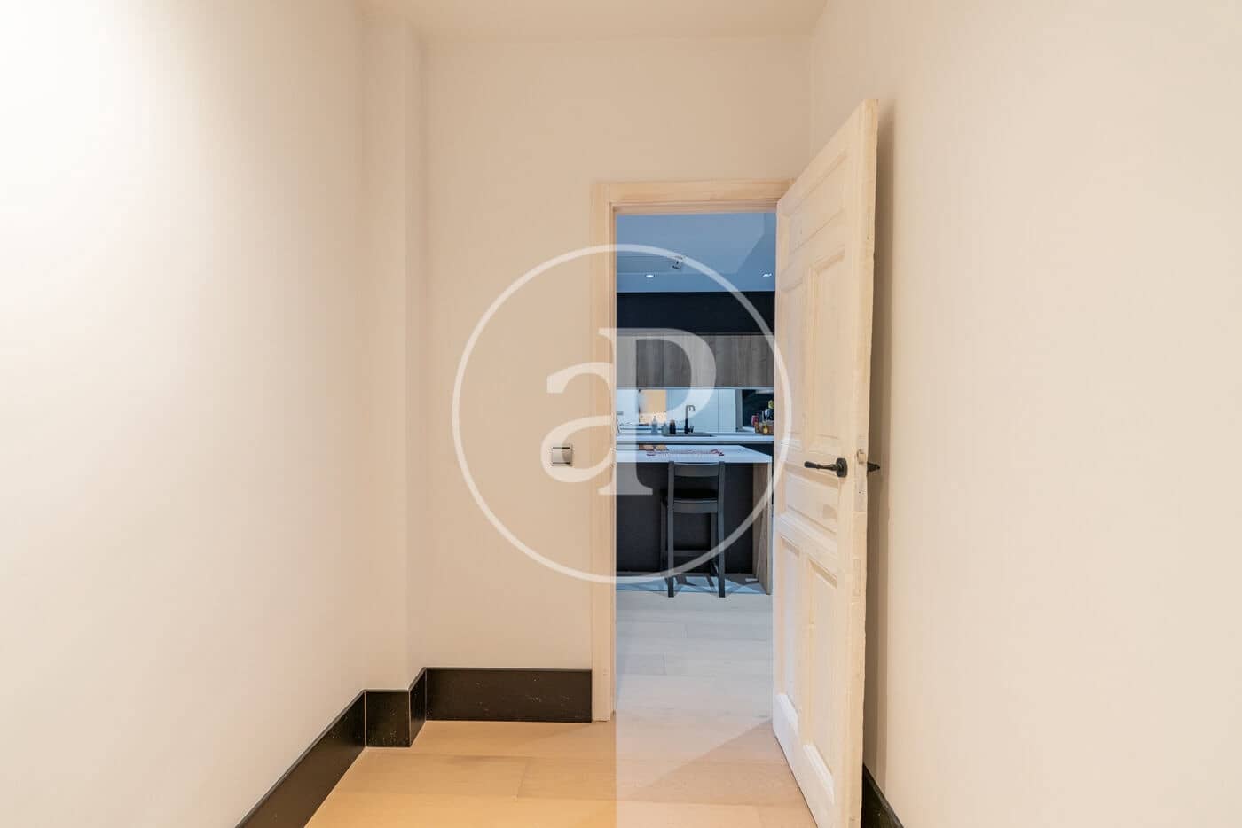 1 soveværelse Lejlighed til leje i Madrid by - € 2.400 (Ref: 9568676)