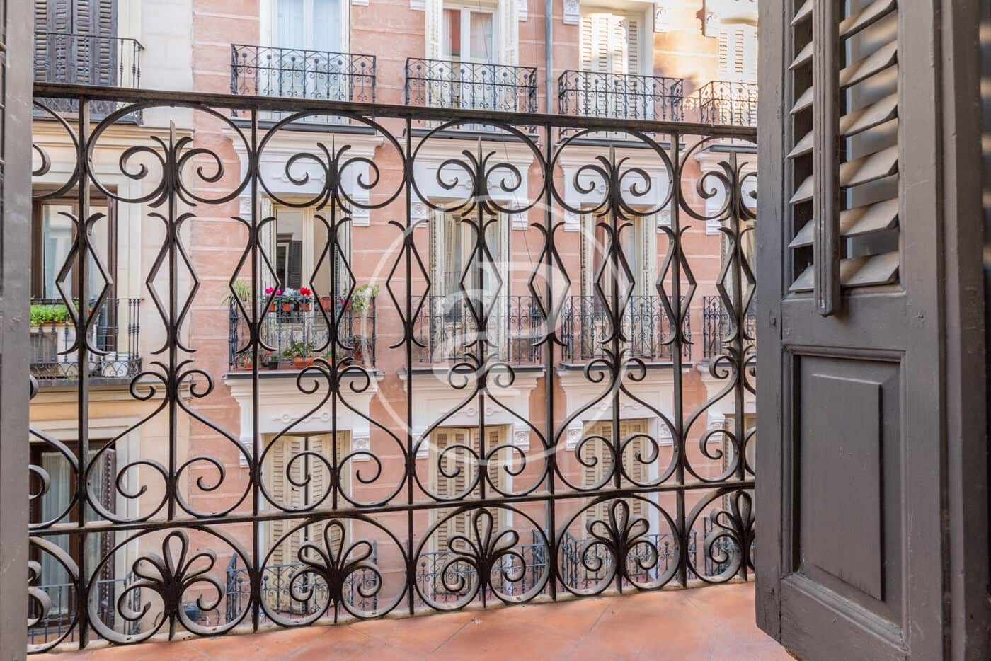 1 soveværelse Lejlighed til leje i Madrid by - € 2.400 (Ref: 9568676)