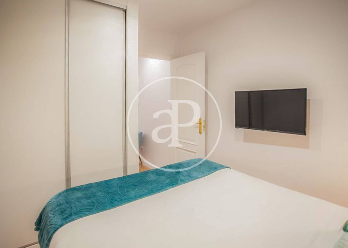 Appartement de 2 chambres à louer à Madrid ville - 1 950 € (Ref: 9568677)
