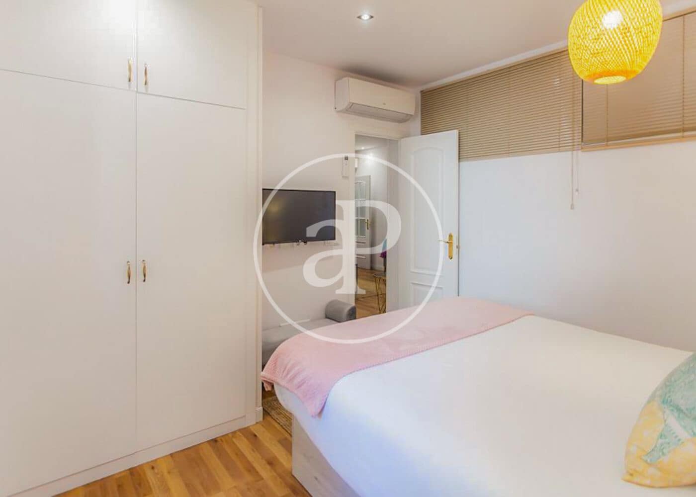 Appartement de 2 chambres à louer à Madrid ville - 1 950 € (Ref: 9568677)