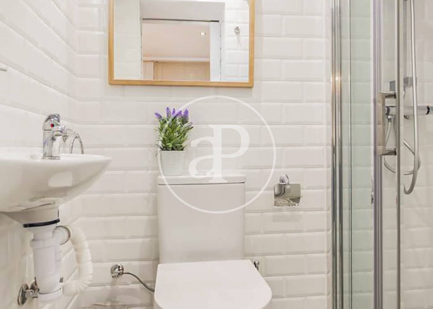 Appartement de 2 chambres à louer à Madrid ville - 1 950 € (Ref: 9568677)