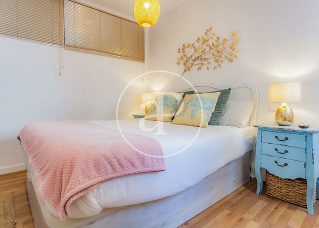 Appartement de 2 chambres à louer à Embajadores, Madrid ville - 1 950 € (Ref: 9568677)