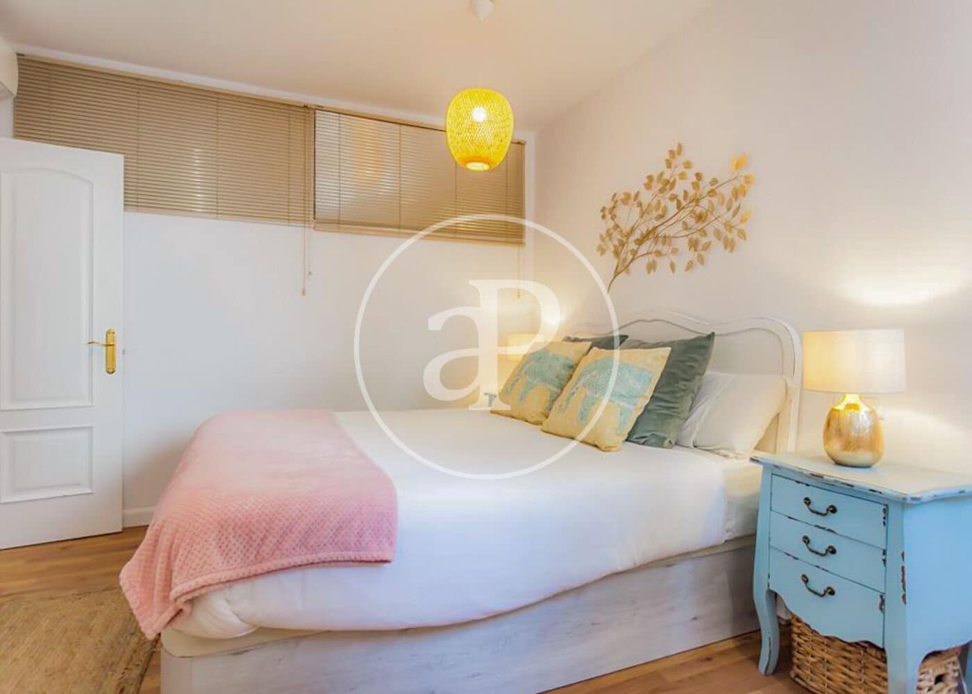 Appartement de 2 chambres à louer à Madrid ville - 1 950 € (Ref: 9568677)