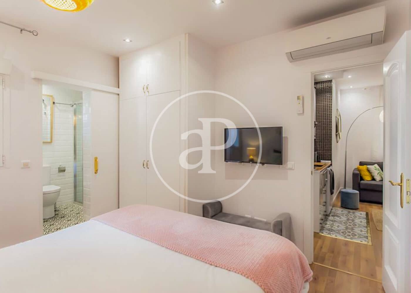 Appartement de 2 chambres à louer à Madrid ville - 1 950 € (Ref: 9568677)