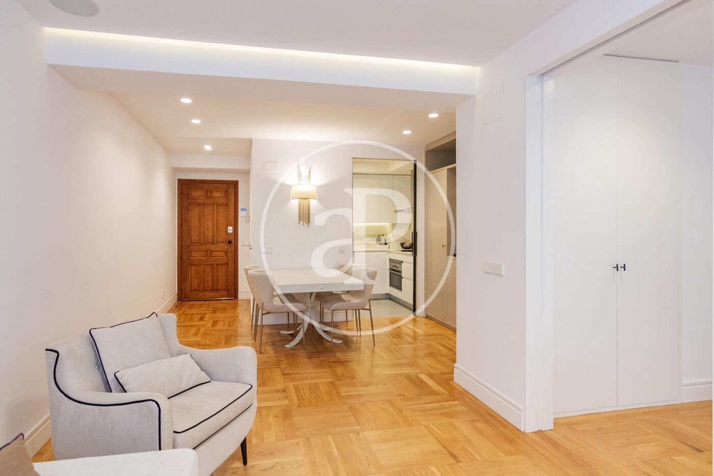 Apartamento de 1 habitación en Madrid ciudad en alquiler - 3.300 € (Ref: 9568678)