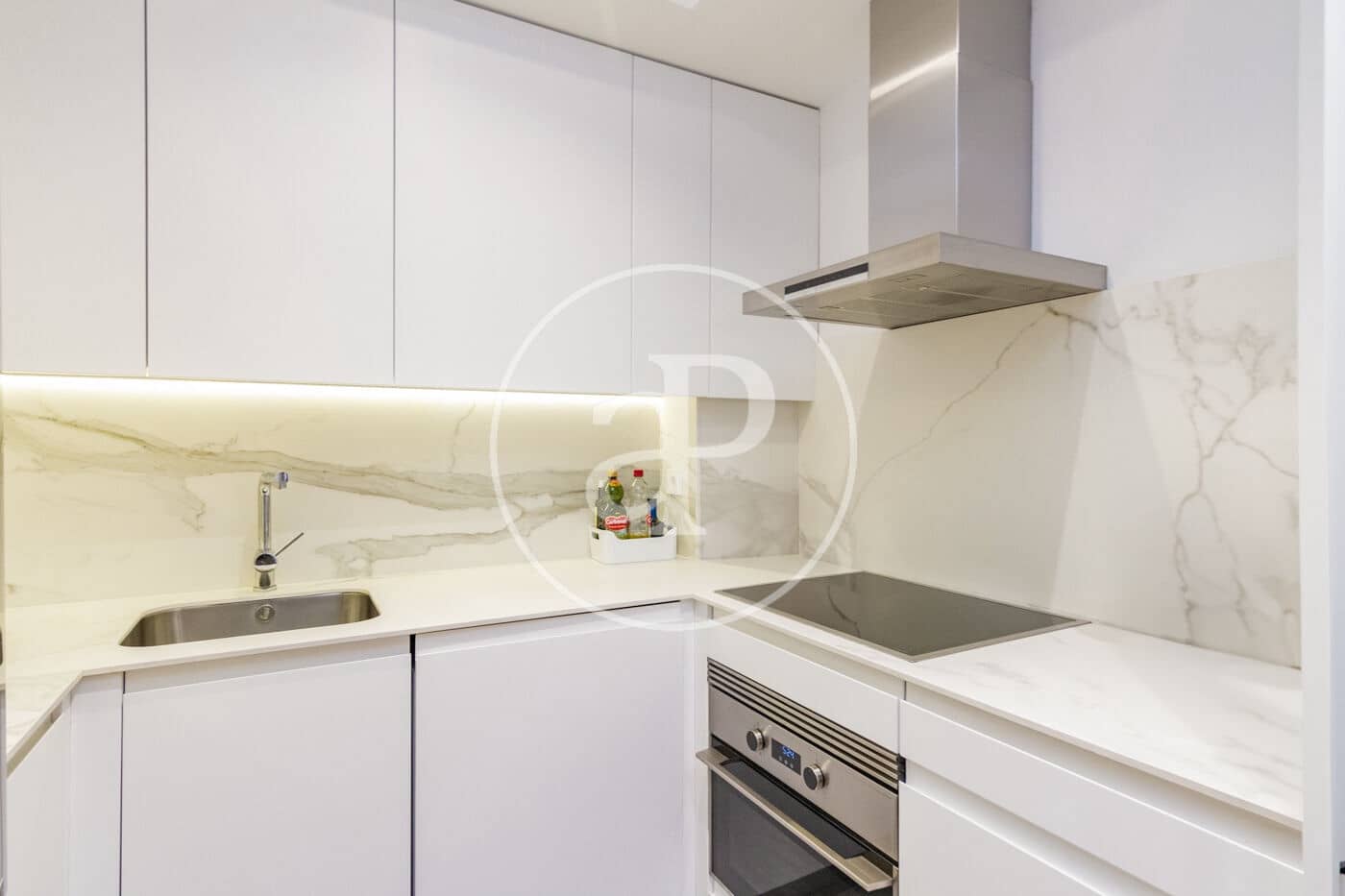 Apartamento de 1 habitación en Madrid ciudad en alquiler - 3.300 € (Ref: 9568678)