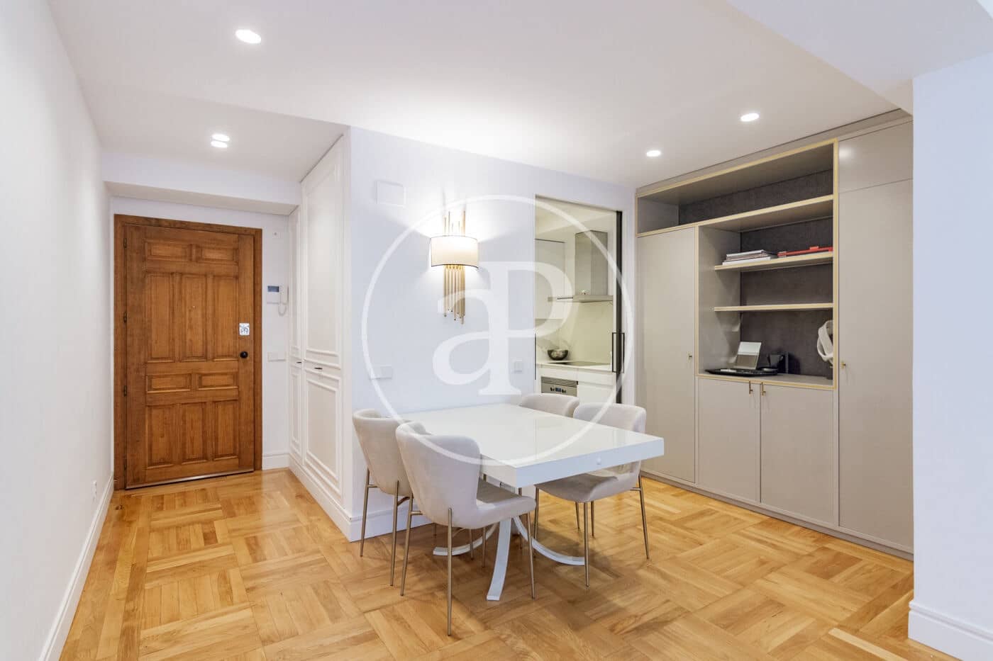 Apartamento de 1 habitación en Madrid ciudad en alquiler - 3.300 € (Ref: 9568678)