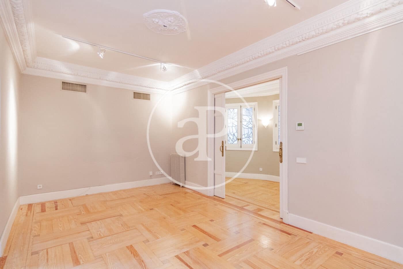 5 soveværelse Lejlighed til leje i Madrid by - € 9.000 (Ref: 9568680)