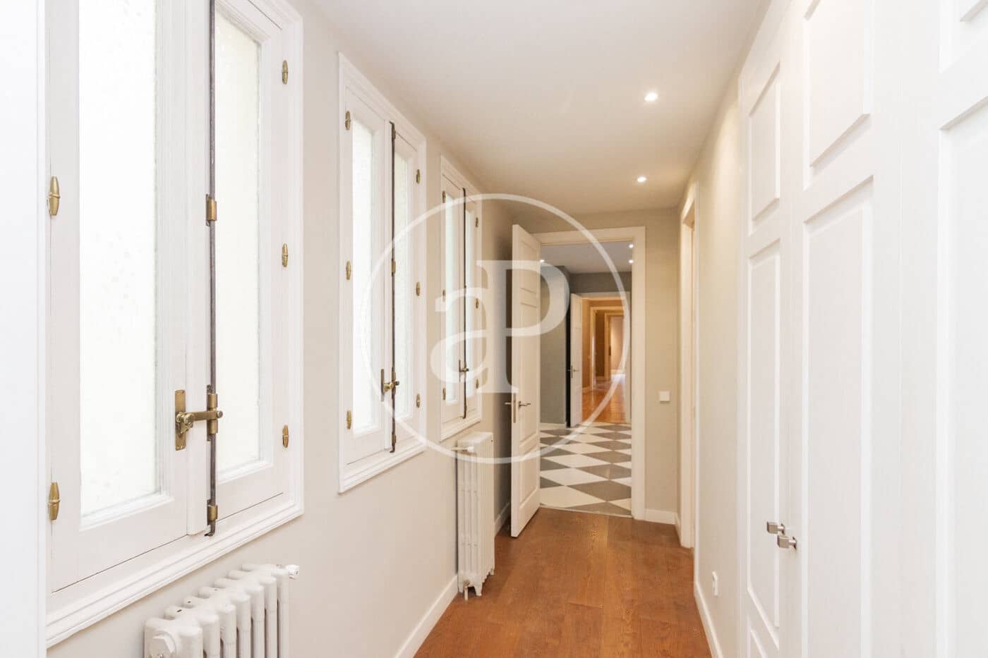 5 soveværelse Lejlighed til leje i Madrid by - € 9.000 (Ref: 9568680)